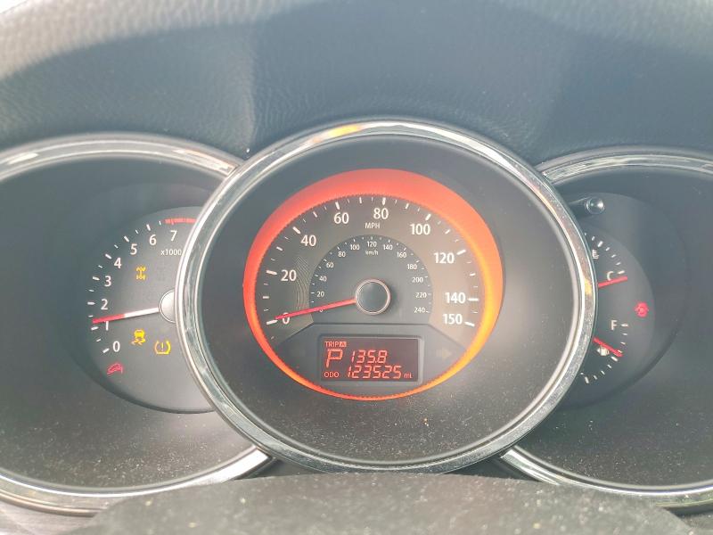 Photo 9 from auction – 2012 KIA SORENTO with VIN 5XYKWDA25CG301067