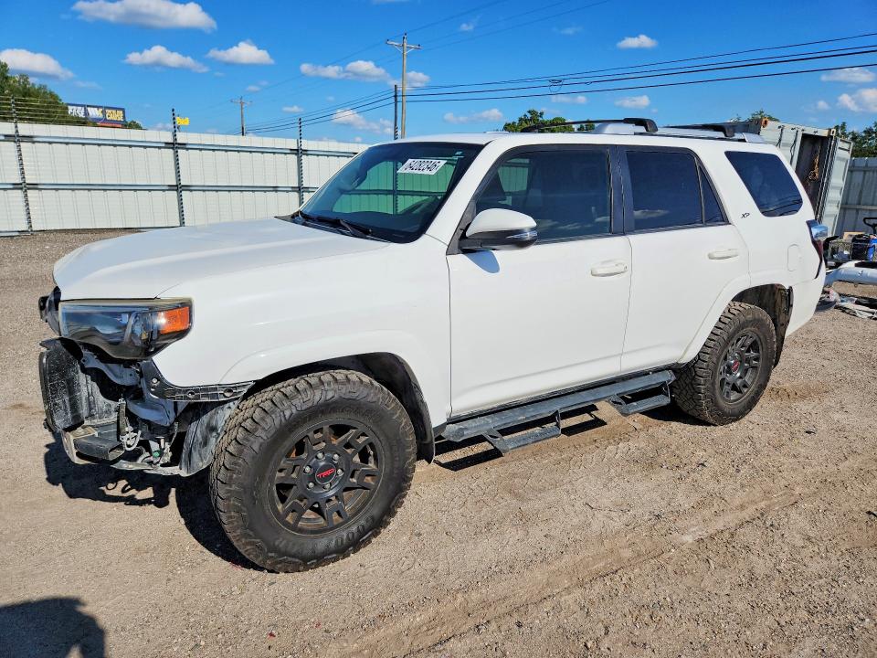 TOYOTA 4RUNNER 2018 with VIN JTEBU5JR0J5550712 - Photo from auction