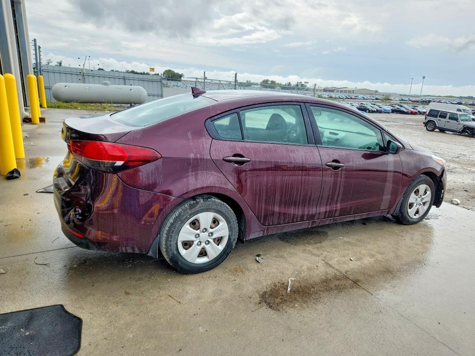 Photo 3 from auction – 2017 KIA FORTE with VIN 3KPFK4A71HE109500