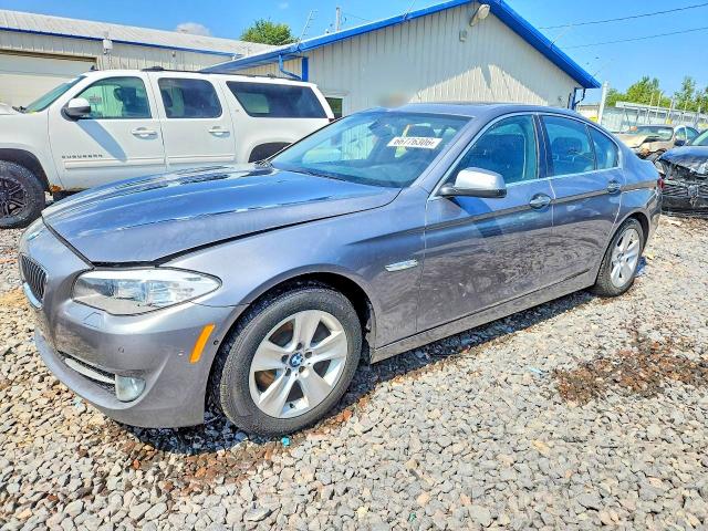 BMW 528 2013 z numerem VIN WBAXH5C5XDD106642 - Zdjęcie z aukcji