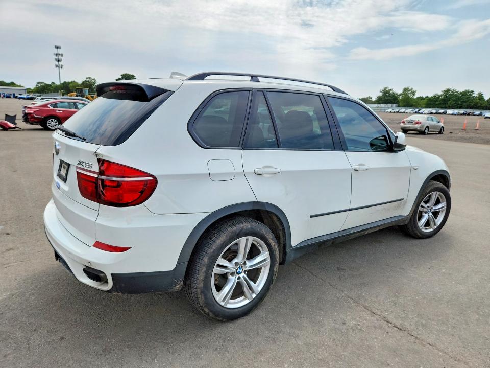 Photo 3 from auction – 2012 BMW X5 with VIN 5UXZV8C54CL422627
