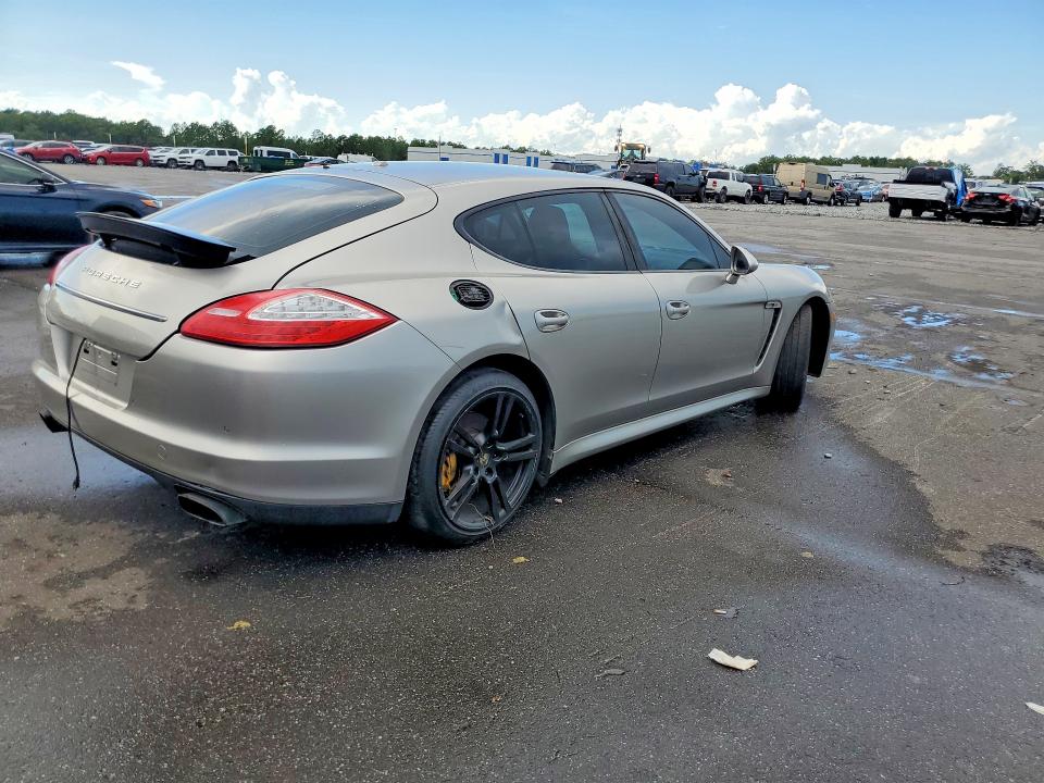 Photo 3 from auction – 2011 PORSCHE PANAMERA with VIN WP0AA2A74BL011190