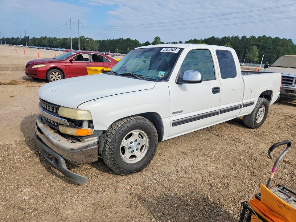 CHEVROLET SILVERADO 2002 with VIN 2GCEC19T321332652 - Photo from auction