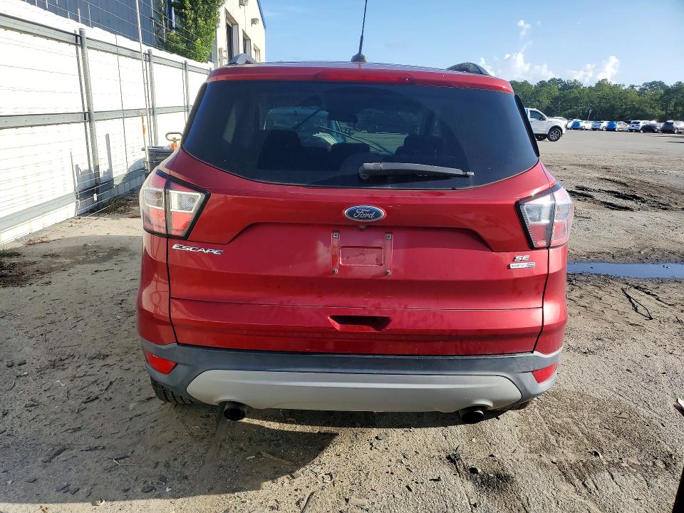 Photo 6 from auction – 2018 FORD ESCAPE with VIN 1FMCU9G92JUC41588
