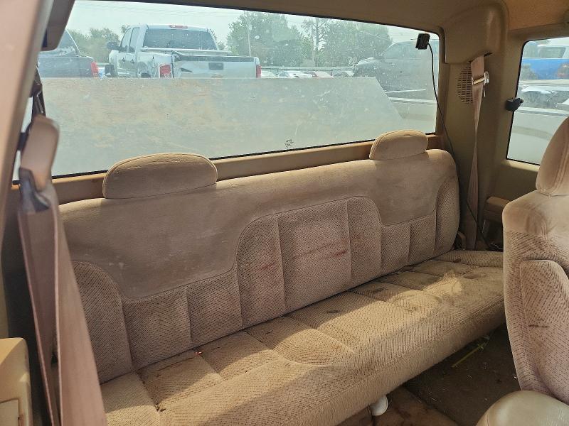 Фото 10 с аукциона – 1995 CHEVROLET GMT-400 с VIN 2GCEC19K4S1175835
