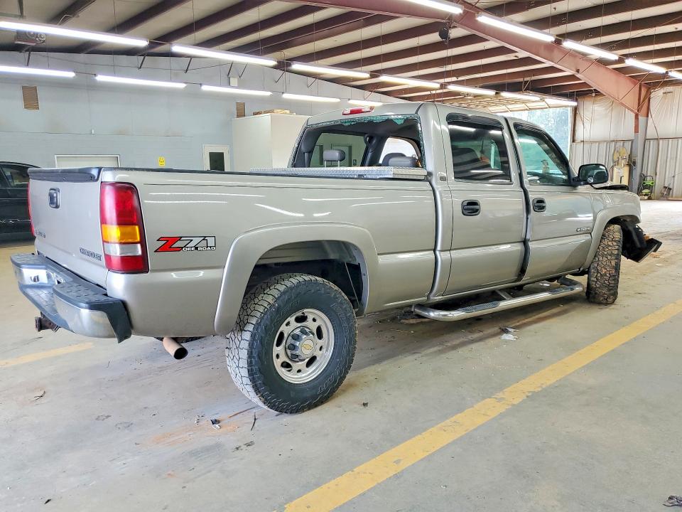 Photo 3 from auction – 2001 CHEVROLET SILVERADO with VIN 1GCGK13U01F163520