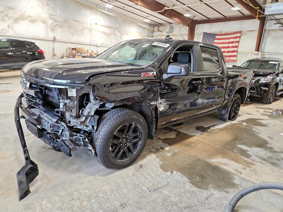 CHEVROLET SILVERADO 2024 with VIN 2GCUDEEDXR1164551 - Photo from auction