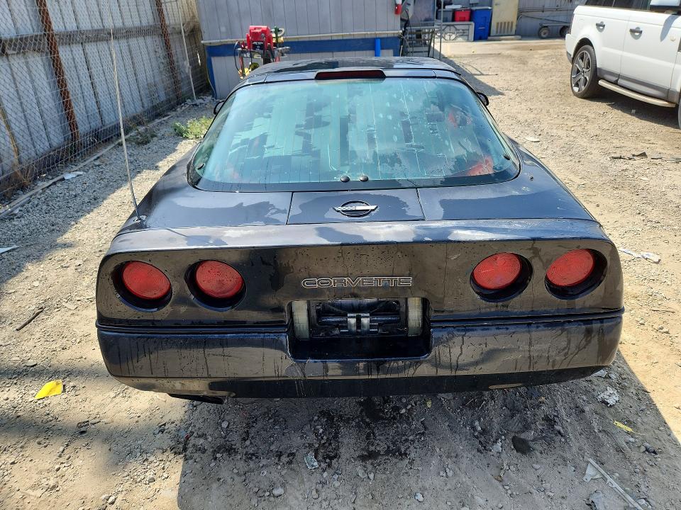 Photo 6 from auction – 1990 CHEVROLET CORVETTE with VIN 1G1YY2389L5101675
