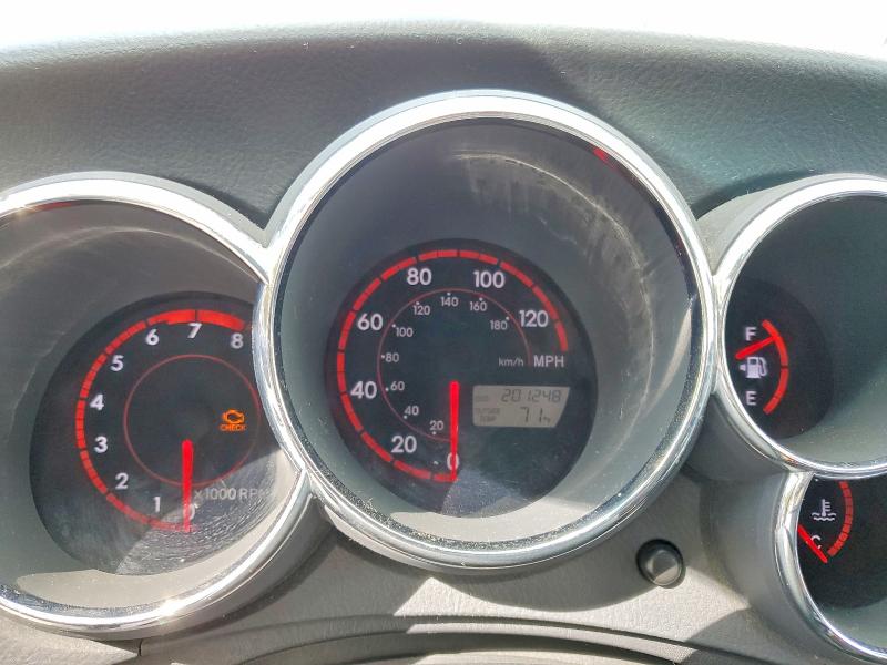 Photo 9 from auction – 2004 TOYOTA MATRIX with VIN 2T1KR32E84C294591