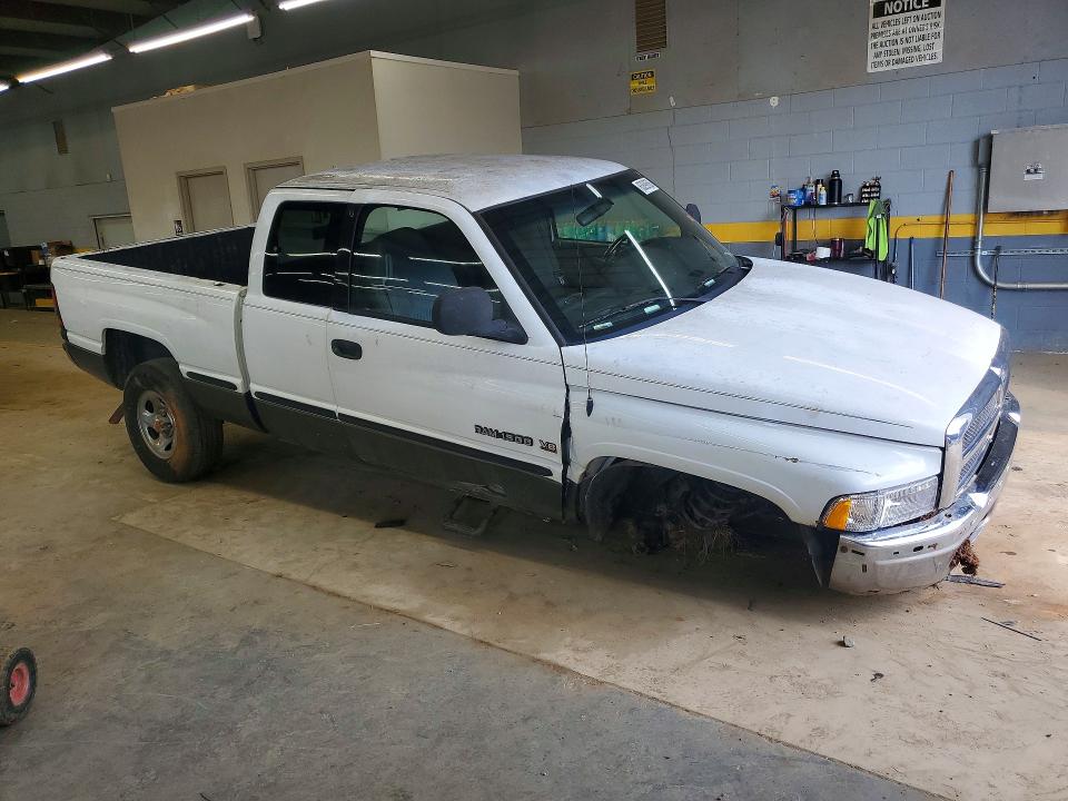 Photo 4 from auction – 1999 DODGE RAM 1500 with VIN 3B7HF12Y9XG136191
