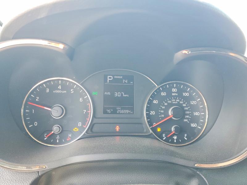 Photo 9 from auction – 2018 KIA FORTE with VIN 3KPFK4A72JE220885