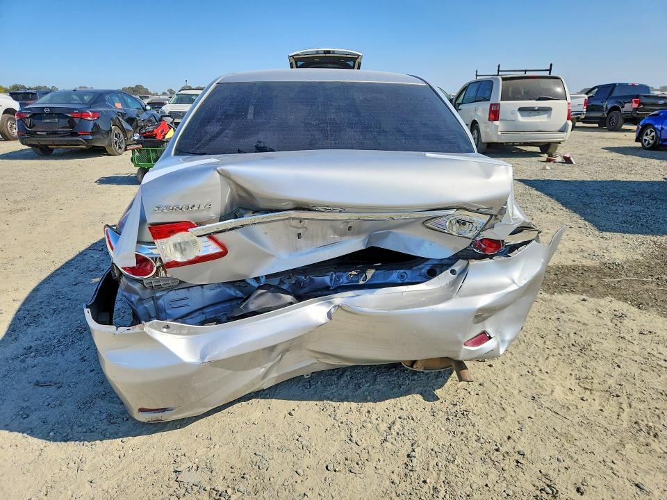 Photo 6 from auction – 2011 TOYOTA COROLLA with VIN 2T1BU4EE8BC547888