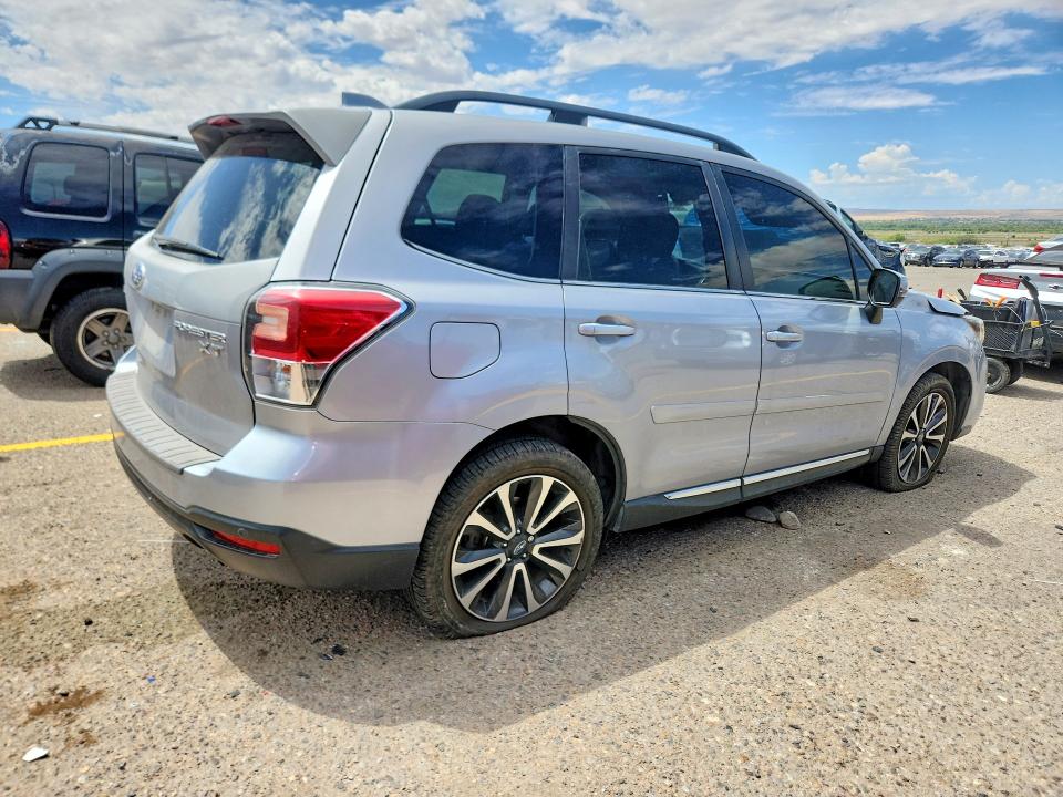 Photo 3 from auction – 2017 SUBARU FORESTER with VIN JF2SJGWC6HH565318