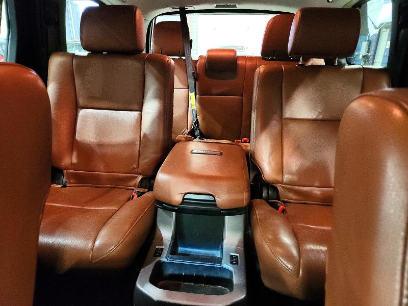 Photo 10 from auction – 2012 TOYOTA SEQUOIA with VIN 5TDDW5G12CS059404