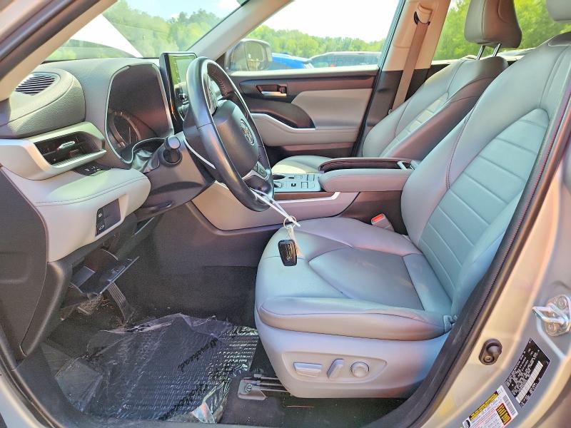 Photo 7 from auction – 2022 TOYOTA HIGHLANDER with VIN 5TDHZRBH4NS229494