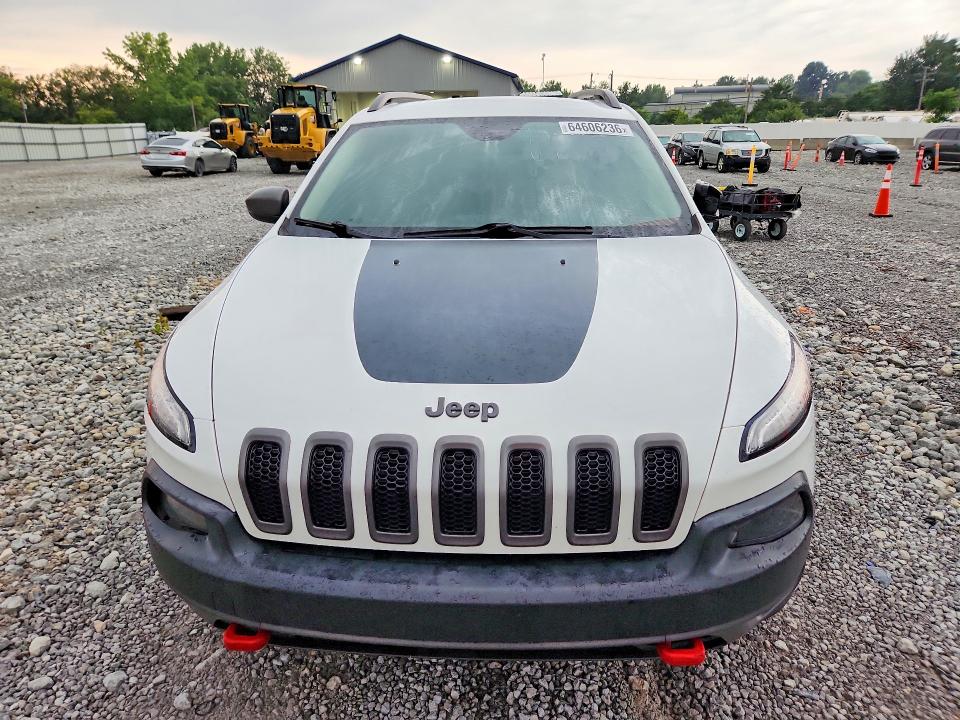 Photo 5 from auction – 2015 JEEP CHEROKEE with VIN 1C4PJMBS6FW667436