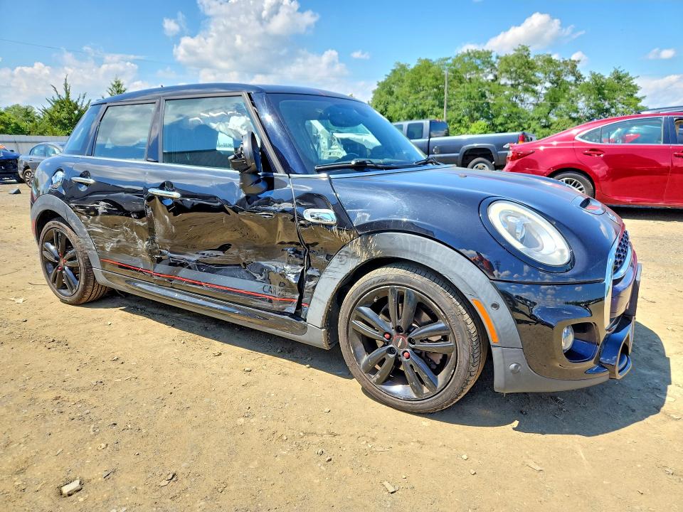 Photo 4 from auction – 2018 MINI COOPER with VIN WMWXU3C57J2F51236