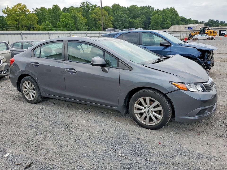 Снимка 4 от търг – 2012 HONDA CIVIC с VIN 19XFB2F89CE318885