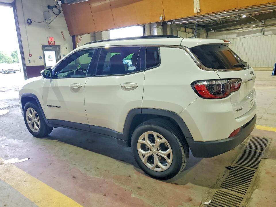 Photo 2 from auction – 2024 JEEP COMPASS with VIN 3C4NJDBNXRT139099