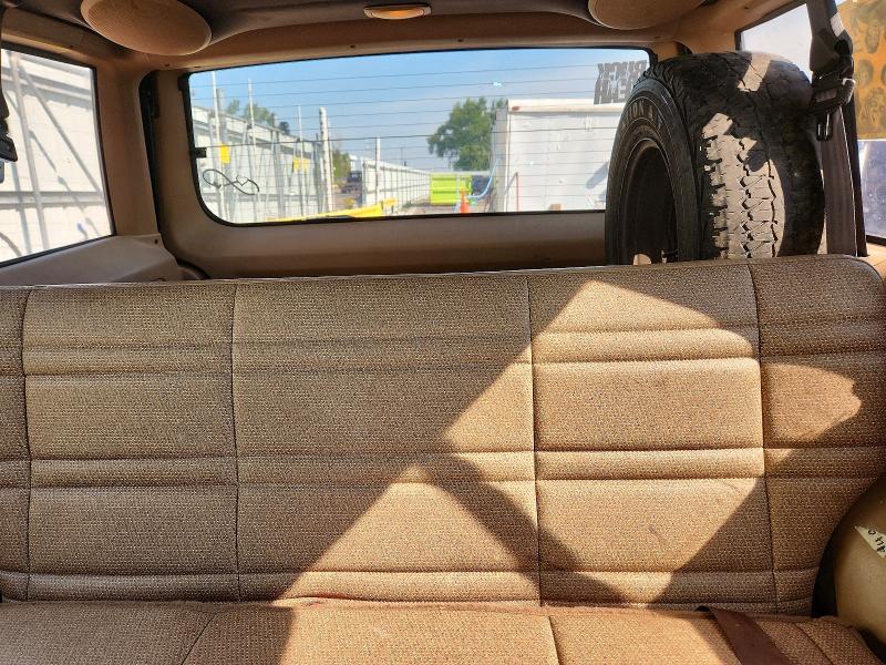 Photo 10 from auction – 2000 JEEP CHEROKEE with VIN 1J4FF48S8YL181875