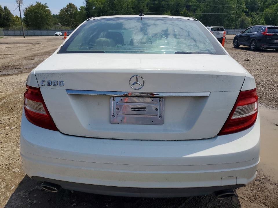 Photo 6 from auction – 2010 MERCEDES-BENZ C with VIN WDDGF5EB7AR088391