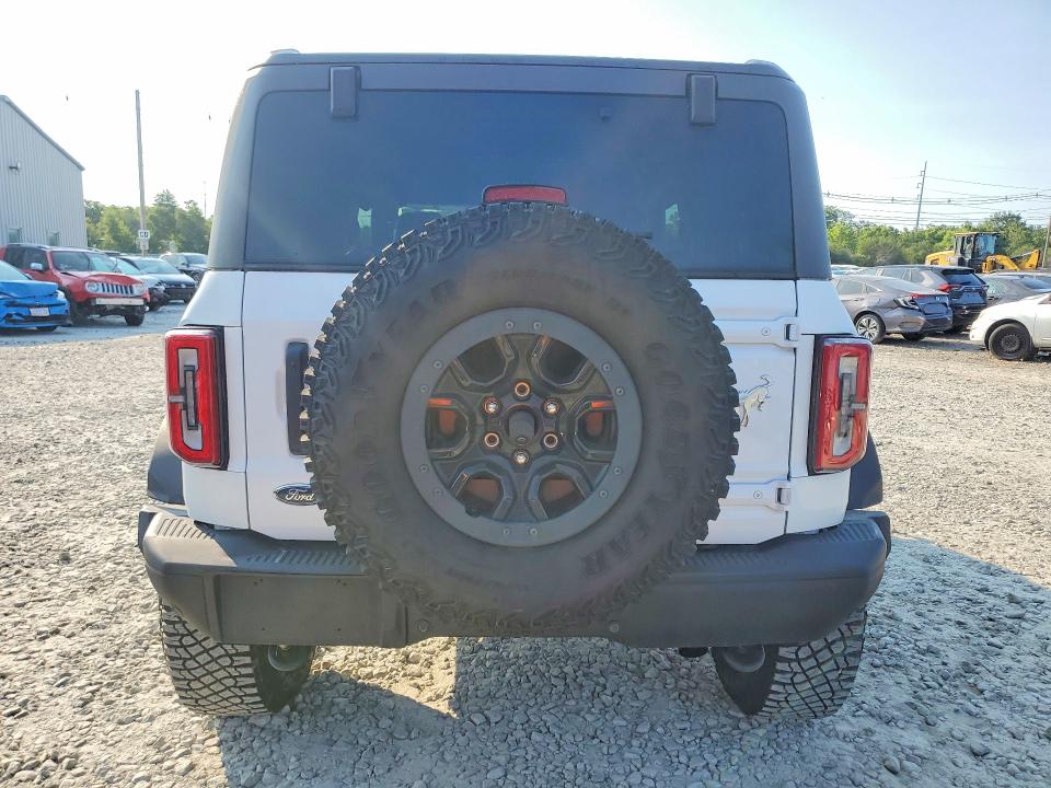 Photo 6 from auction – 2023 FORD BRONCO with VIN 1FMDE5CH3PLB25208