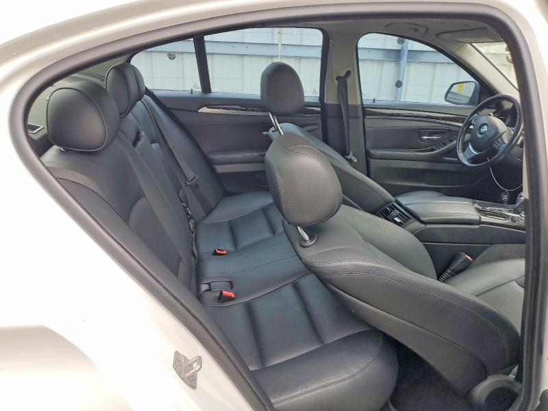 Photo 10 from auction – 2016 BMW 528 with VIN WBA5A5C54GG348275