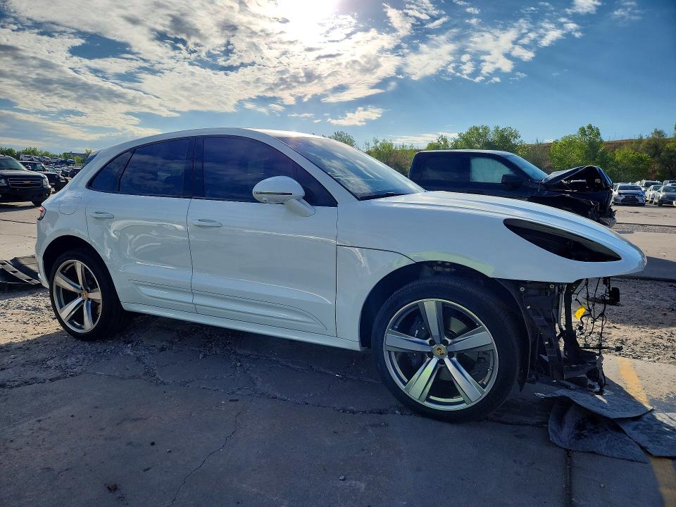 Photo 4 from auction – 2024 PORSCHE MACAN with VIN WP1AA2A56RLB06941