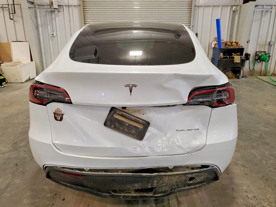 Photo 6 from auction – 2024 TESLA MODEL Y with VIN 7SAYGDEE2RA240059