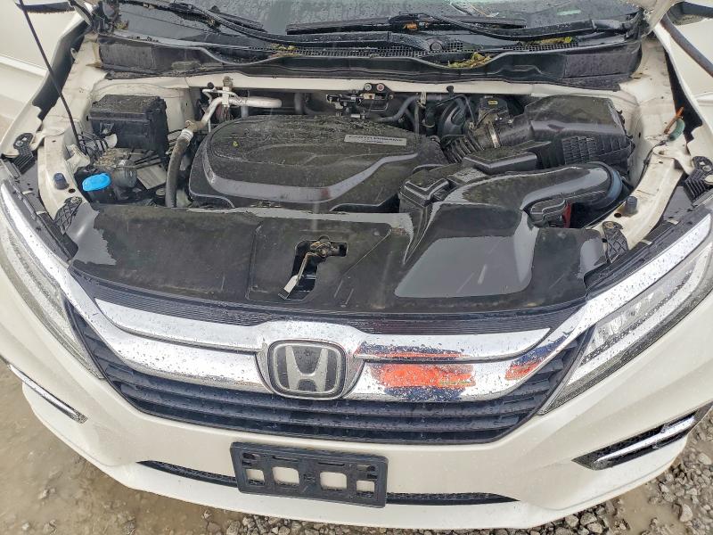 Photo 12 from auction – 2018 HONDA ODYSSEY with VIN 5FNRL6H90JB034754