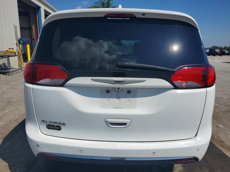 Photo 6 from auction – 2017 CHRYSLER PACIFICA with VIN 2C4RC1BG8HR583529