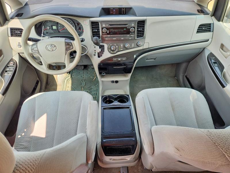 Photo 8 from auction – 2011 TOYOTA SIENNA with VIN 5TDKK3DC6BS125304