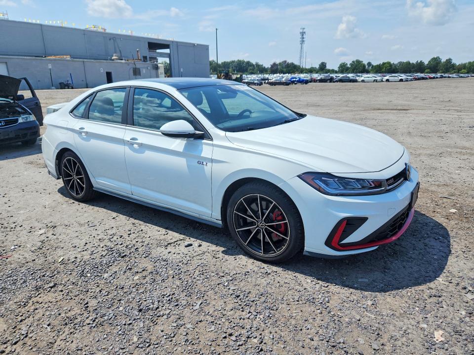 Photo 4 from auction – 2025 VOLKSWAGEN JETTA with VIN 3VW2T7BU6SM065554