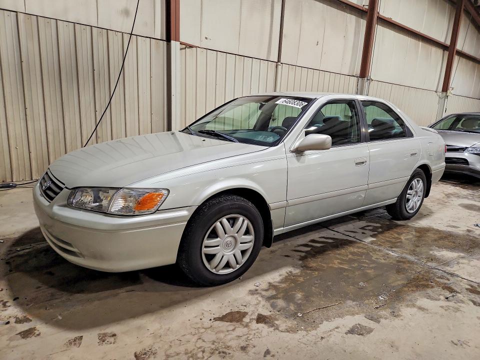 Photo 1 from auction – 2000 TOYOTA CAMRY with VIN 4T1BG28K2YU689755