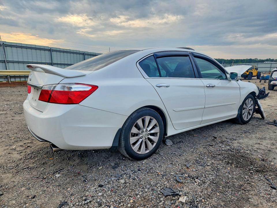 Photo 3 from auction – 2014 HONDA ACCORD with VIN 1HGCR2F7XEA199807
