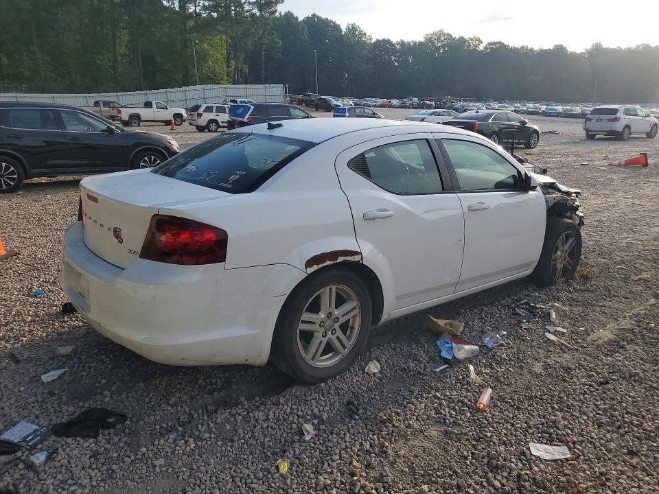 Photo 3 from auction – 2013 DODGE AVENGER with VIN 1C3CDZCBXDN661910