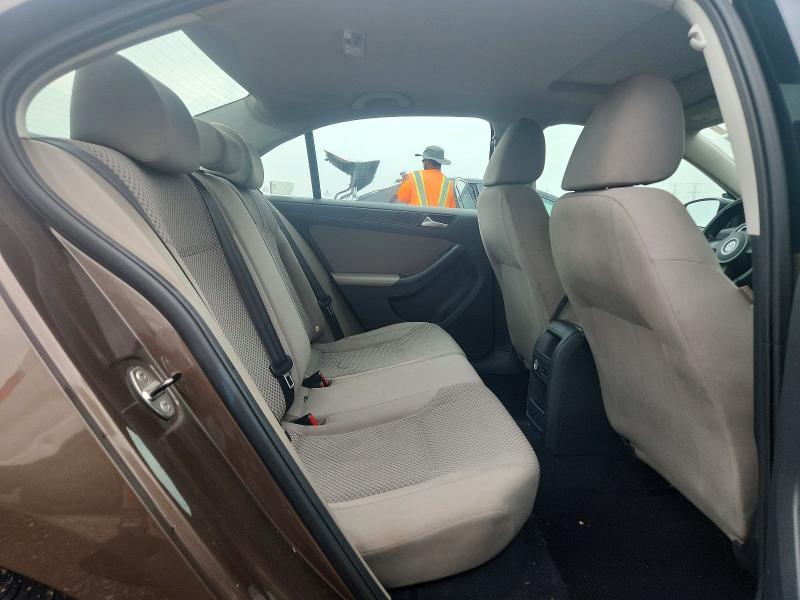 Photo 10 from auction – 2013 VOLKSWAGEN JETTA with VIN 3VW2K7AJ9DM393144