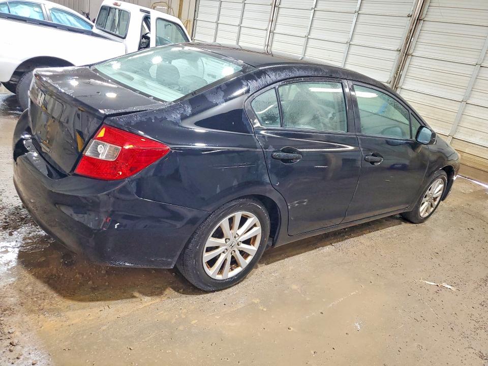 Photo 3 from auction – 2012 HONDA CIVIC with VIN 19XFB2F99CE056228