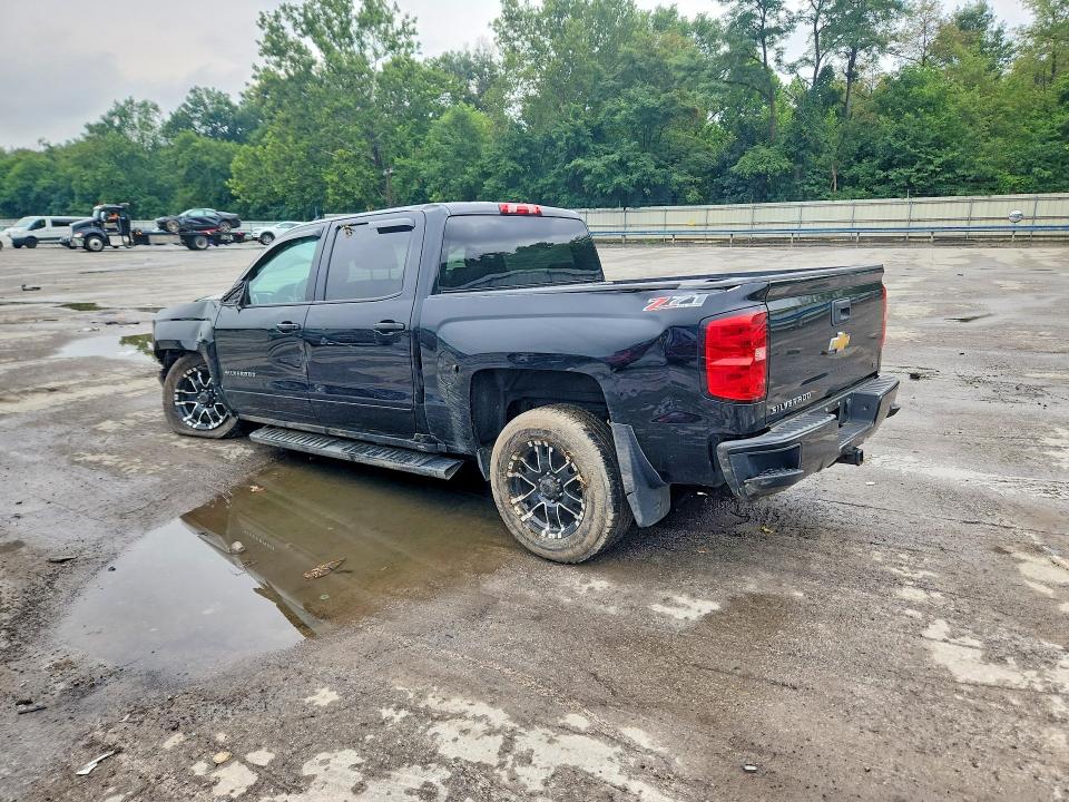 Photo 2 from auction – 2017 CHEVROLET SILVERADO with VIN 3GCUKREC5HG115817