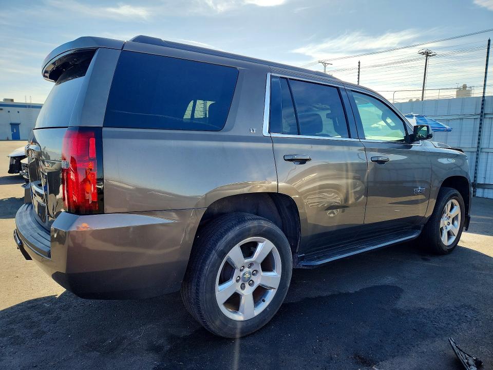 Photo 3 from auction – 2016 CHEVROLET TAHOE with VIN 1GNSCBKC4GR312385