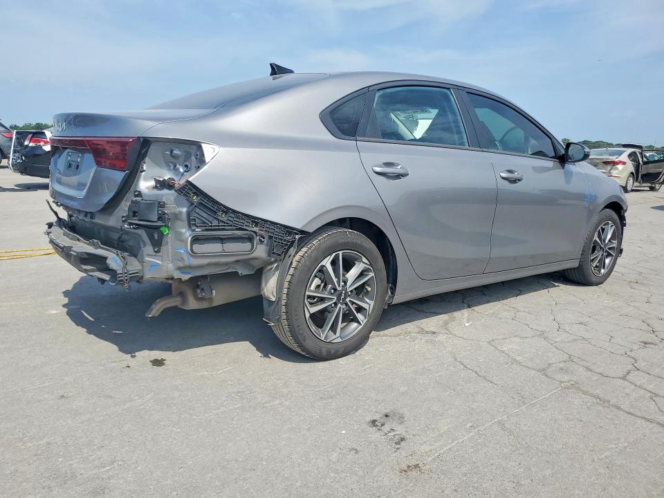 Photo 3 from auction – 2024 KIA FORTE with VIN 3KPF24AD6RE774755