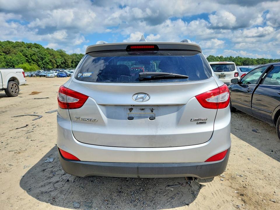 Photo 6 from auction – 2014 HYUNDAI TUCSON with VIN KM8JUCAG1EU945783