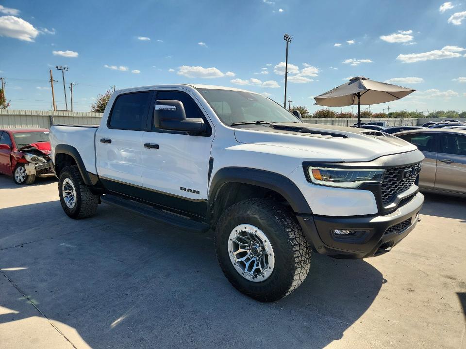 Photo 4 from auction – 2025 RAM 1500 with VIN 1C6SRFUP8SN573928