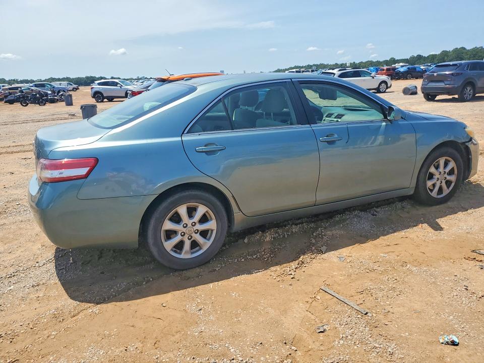 Photo 3 from auction – 2011 TOYOTA CAMRY with VIN 4T1BF3EK7BU700947