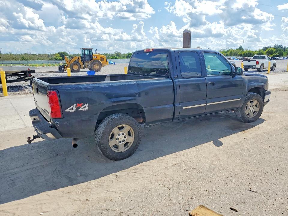 Photo 3 from auction – 2004 CHEVROLET SILVERADO with VIN 1GCEK19T94E401929