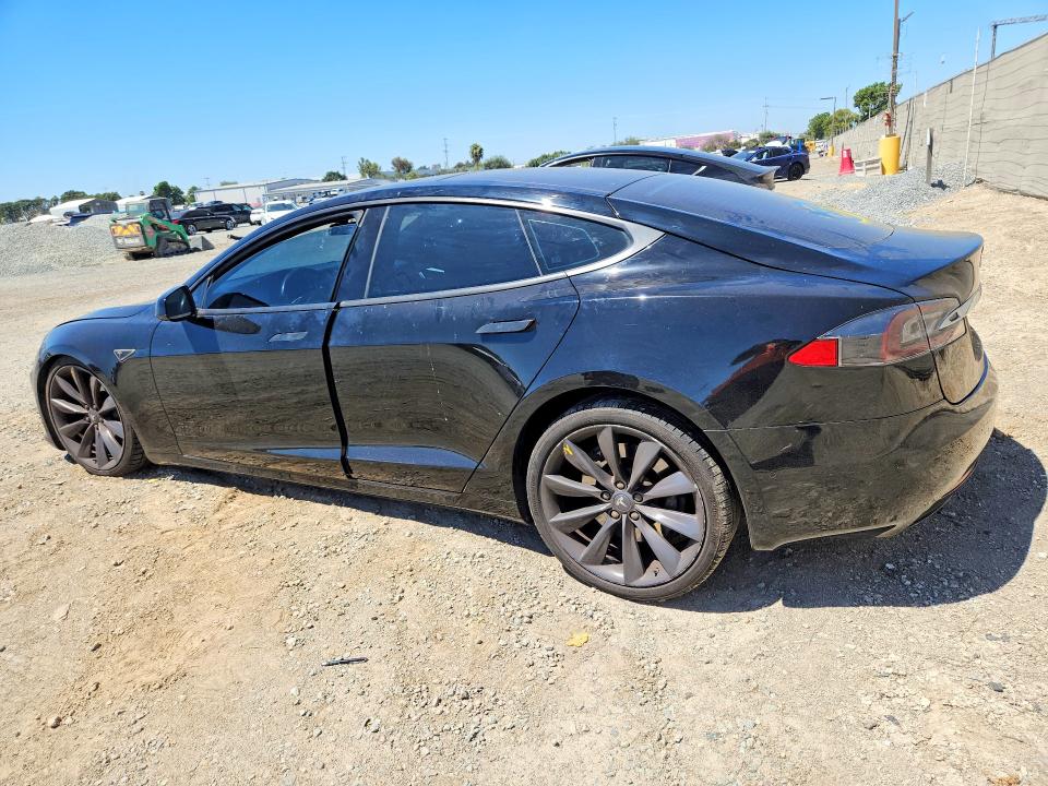Photo 2 from auction – 2016 TESLA MODEL S with VIN 5YJSA1E19GF151802