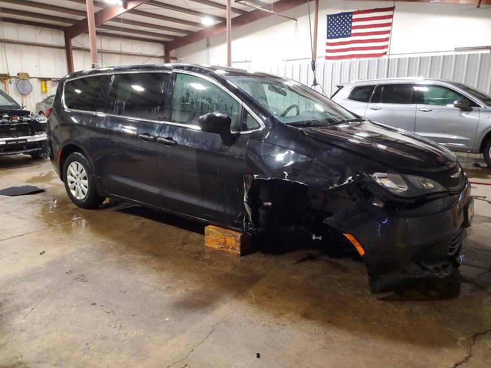 Photo 4 from auction – 2018 CHRYSLER PACIFICA with VIN 2C4RC1AG3JR121113