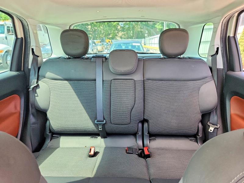 Photo 10 from auction – 2014 FIAT 500L with VIN ZFBCFADH1EZ009734