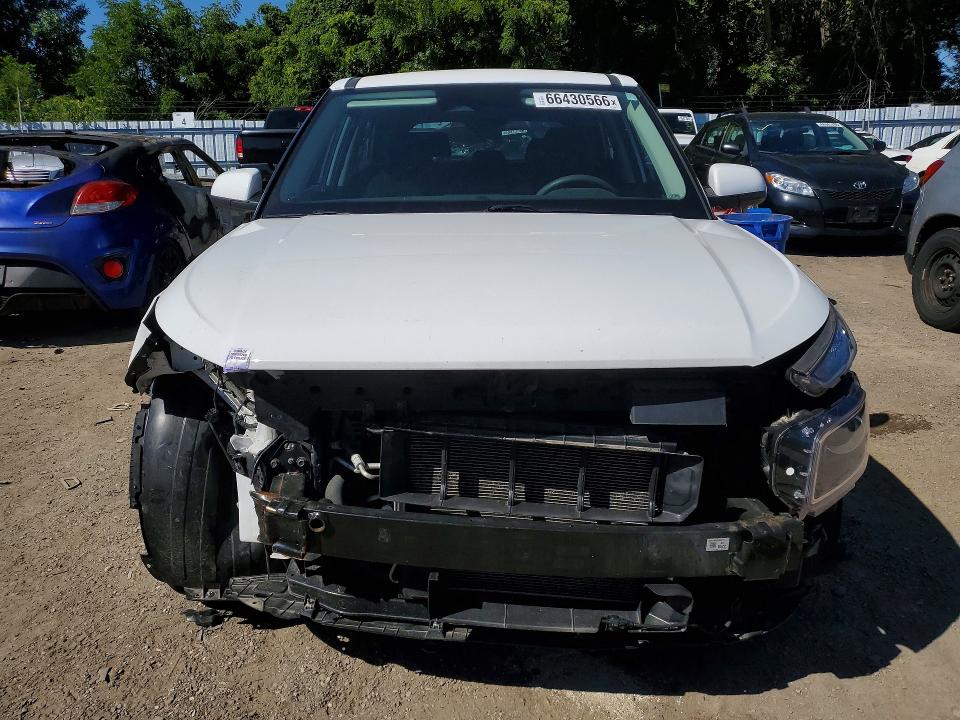 Photo 5 from auction – 2023 HYUNDAI VENUE with VIN KMHRB8A37PU252903