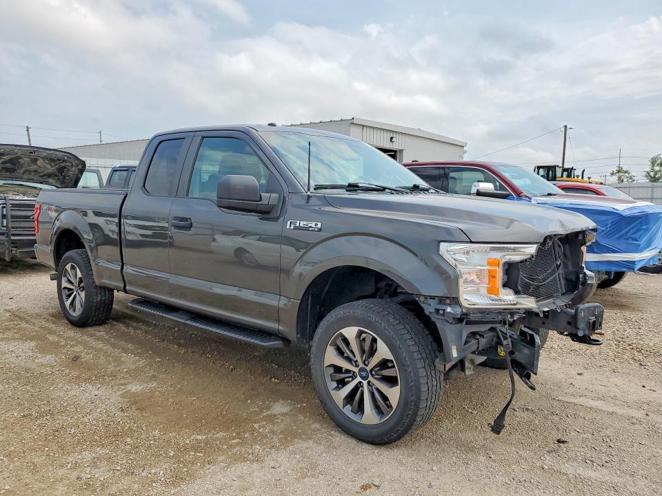 Photo 4 from auction – 2019 FORD F150 with VIN 1FTFX1E53KKE80350